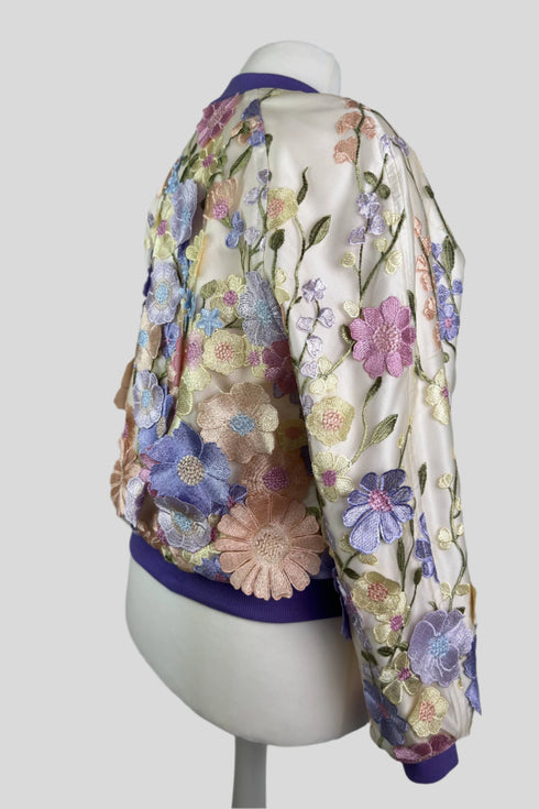 AURELIA FLOWER